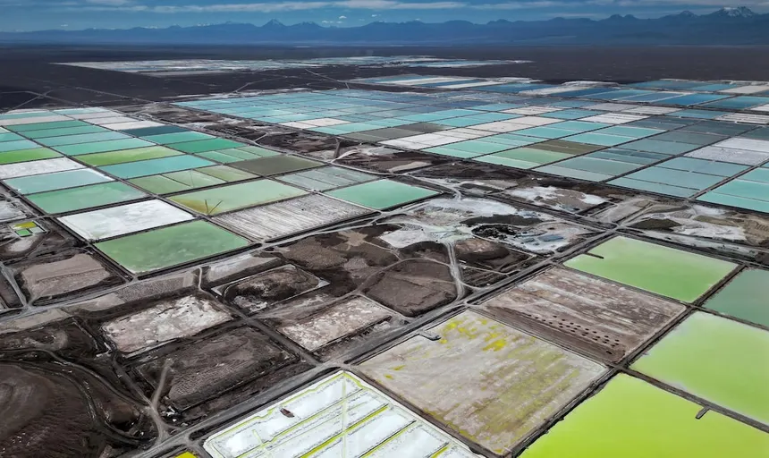 Chile discovers largest lithium deposit in desert region